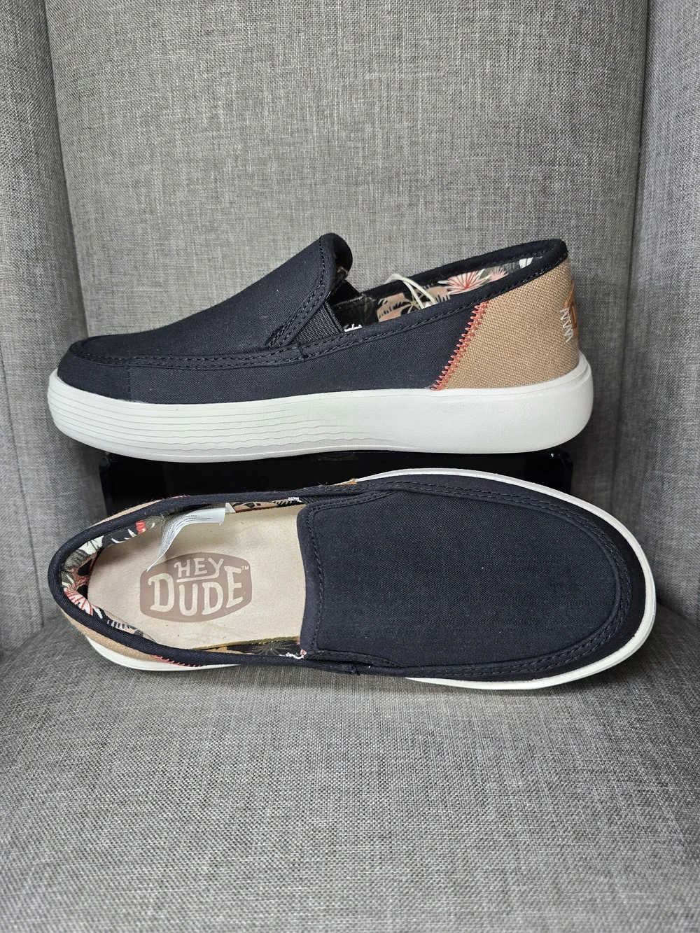 HEYDUDE Sunapee W Craft Navy Multi Slip-On Shoes Women’s 6 / Youth 5 NIB
